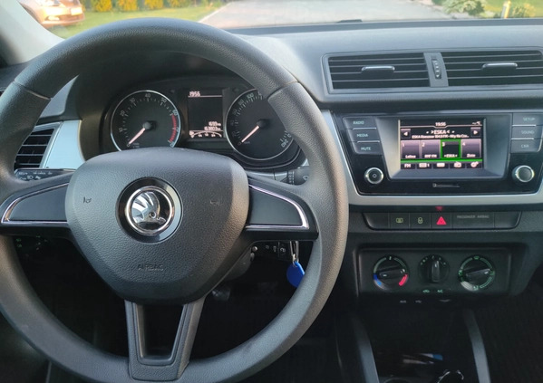 Skoda Fabia cena 34800 przebieg: 163000, rok produkcji 2018 z Mielec małe 172